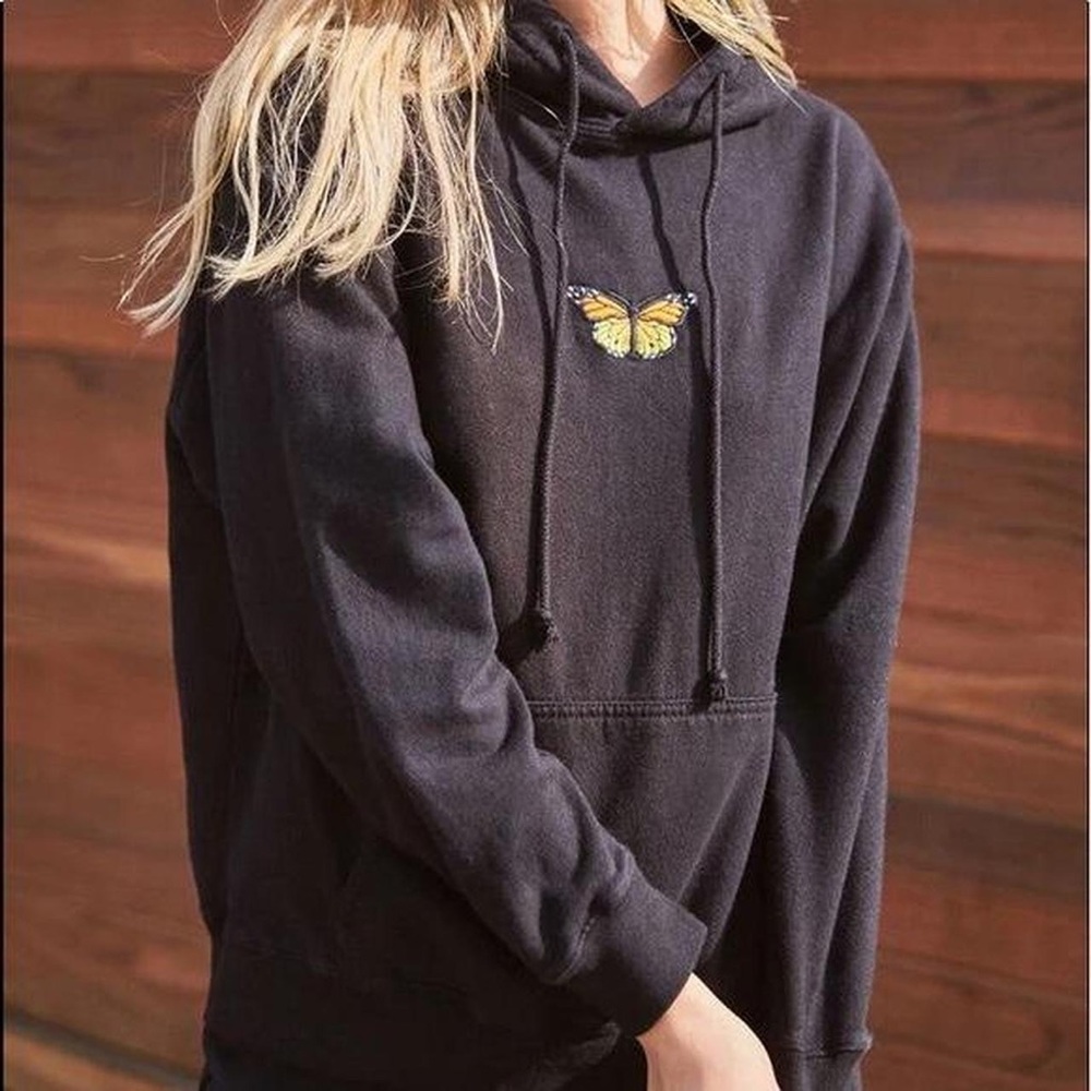 BRANDY MELVILLE JOHN GALT BLACK BRANDY MELVILLE BUTTERFLY HOODIE OVERSIZE